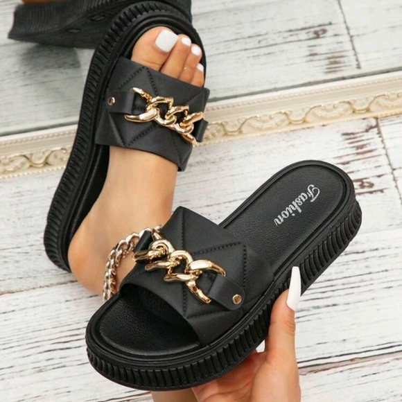 Fashionable Golden Heart Buckle Decor Women's Slippers, Suitable For Travel - Picture 1 of 4